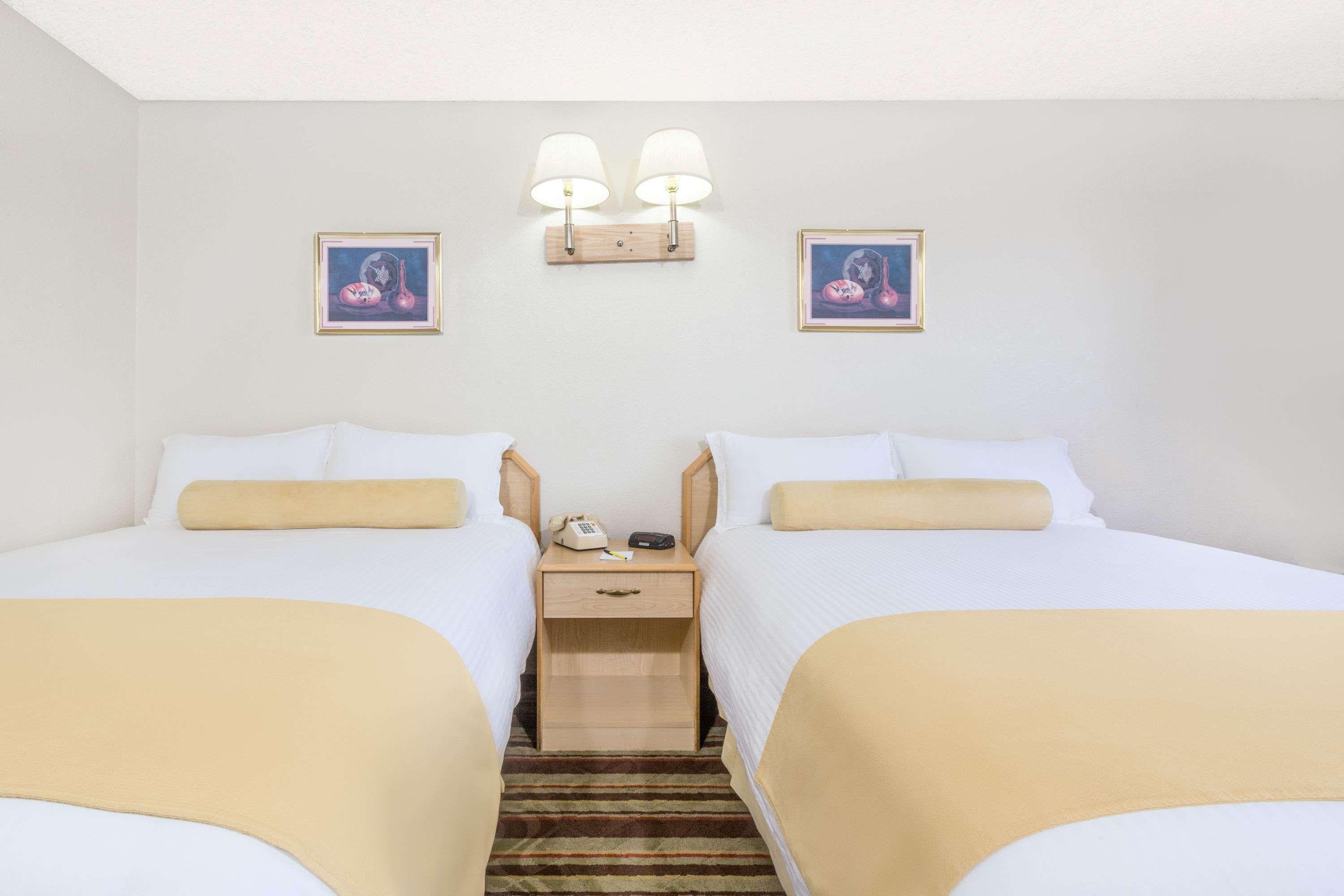 Super 8 By Wyndham Lake Havasu City Luaran gambar