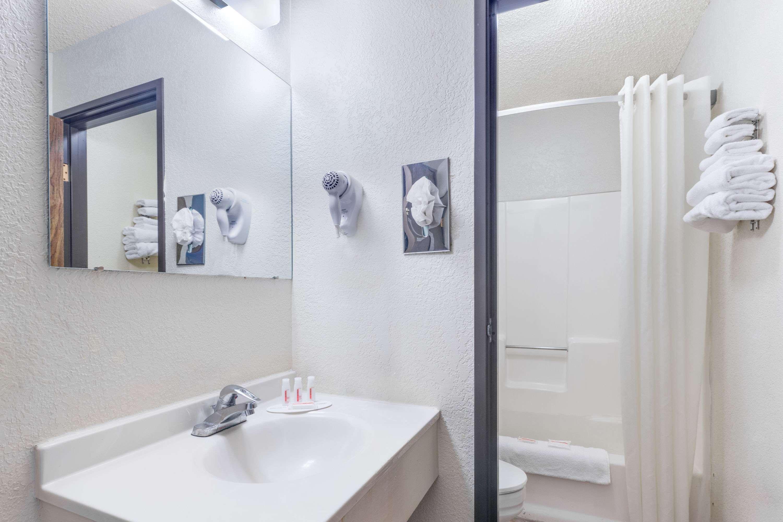 Super 8 By Wyndham Lake Havasu City Luaran gambar