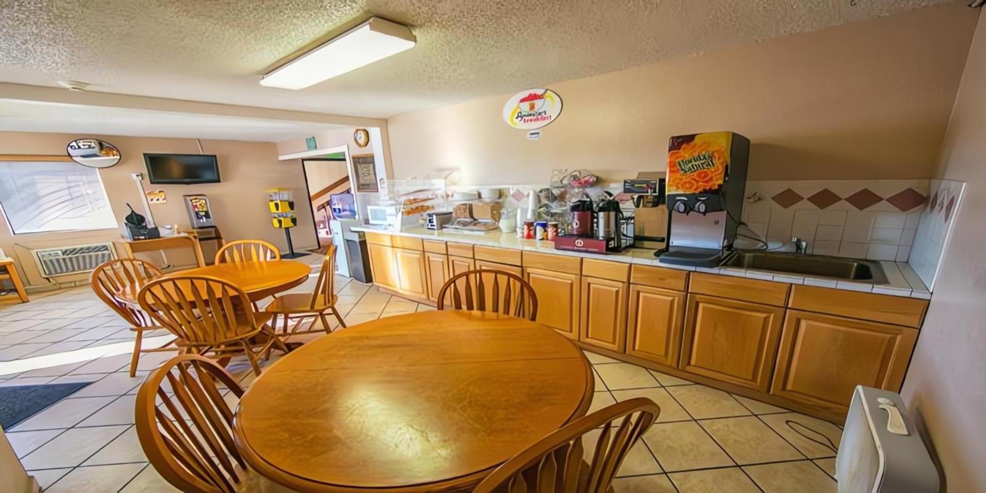 Super 8 By Wyndham Lake Havasu City Luaran gambar